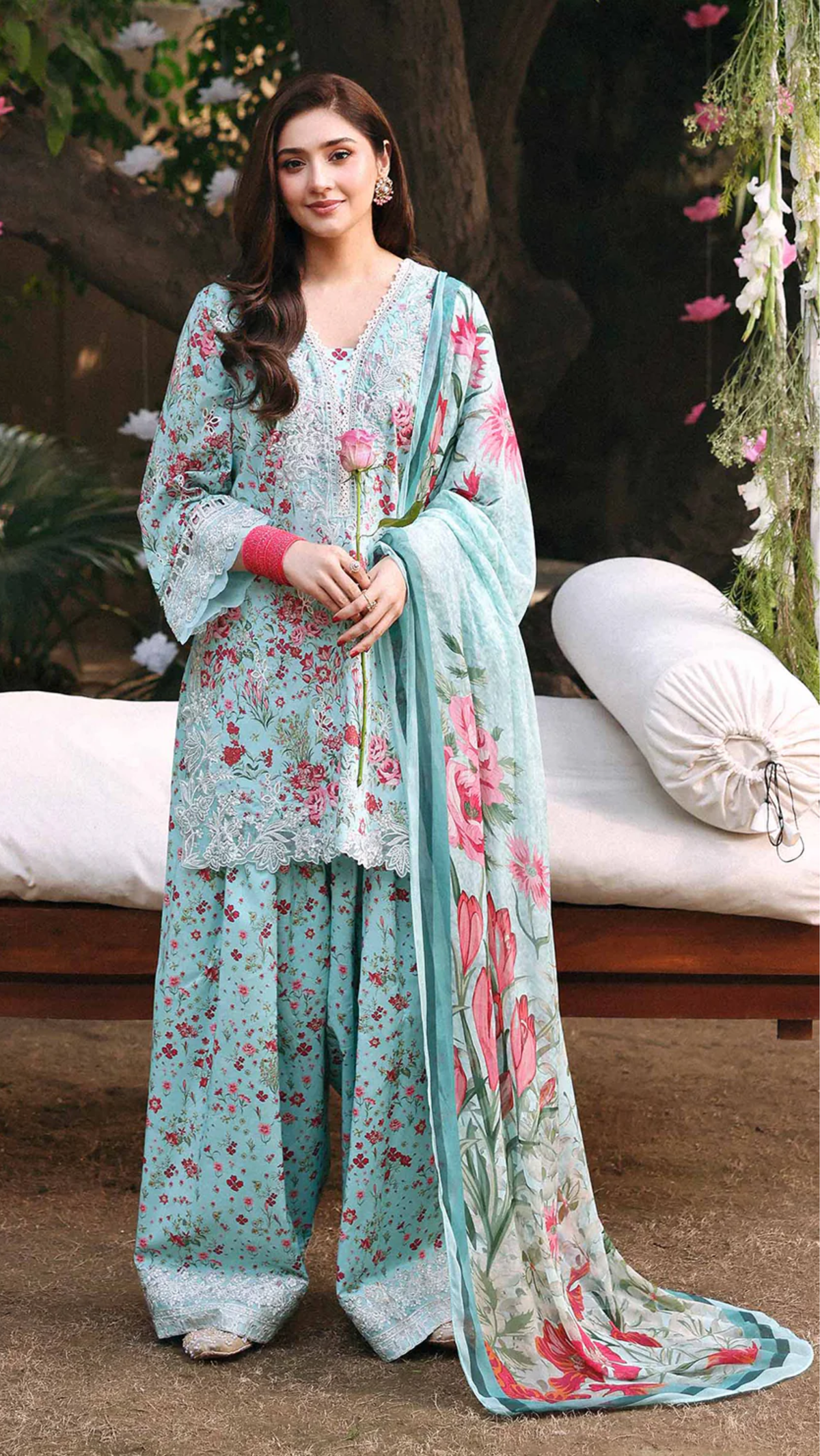Royal Embroidery Lawn 3pc