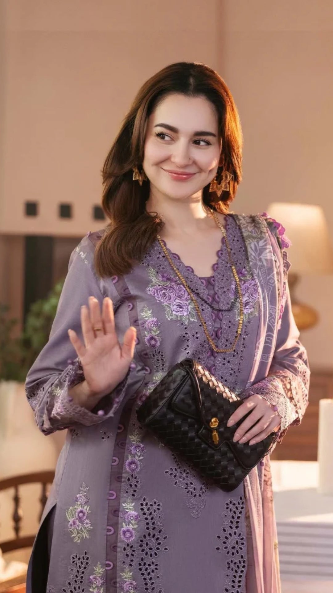 Royal Embroidery Lawn 3pc