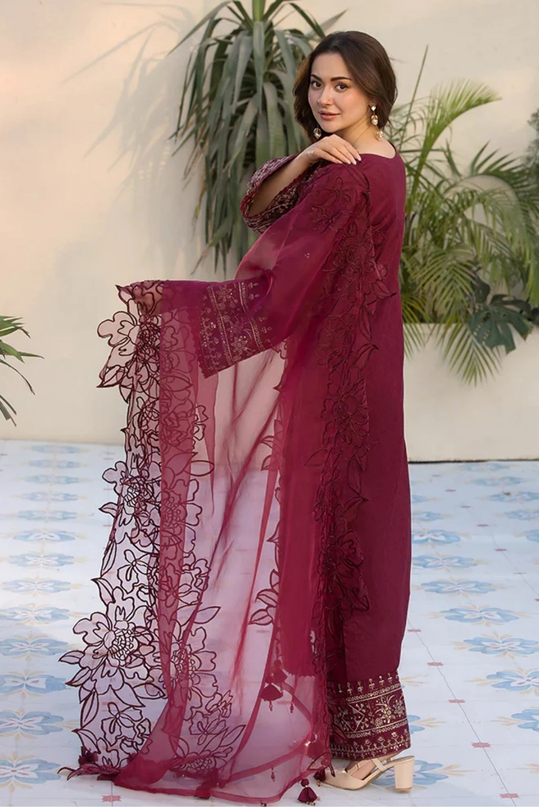 Royal Embroidery Lawn 3pc