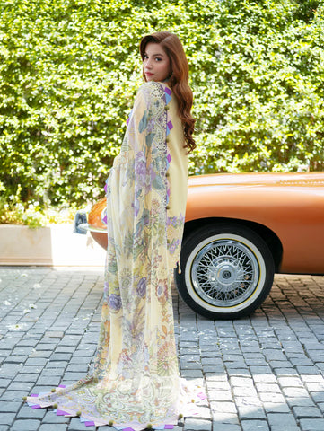 New Embroidery beautiful Artical Lawn 3pc