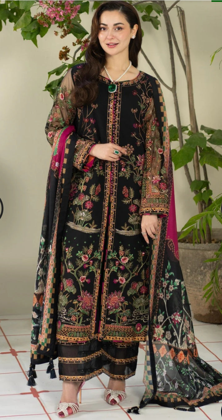 New Embroidery beautiful Artical Lawn 3pc