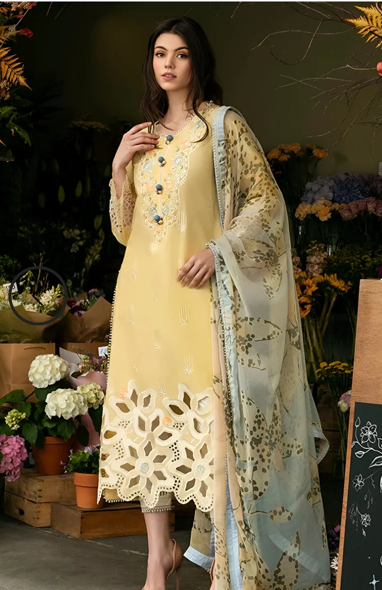 New Embroidery beautiful Artical Lawn 3pc
