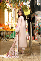 New Embroidery beautiful Artical Lawn 3pc